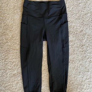 Lululemon crops